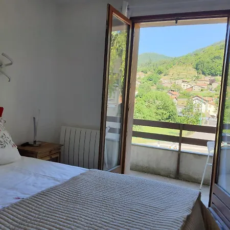 Le Montagnard Hotel Arcens